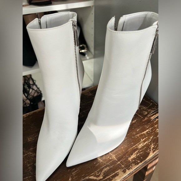 Michael Kors White booties - Picture 5 of 6
